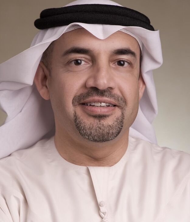 طبيب عالم التجميل قربان Jan